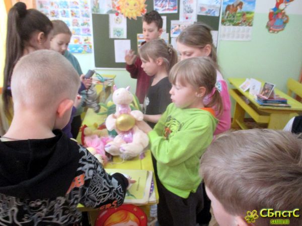 Открываешь книгу, открываешь мир